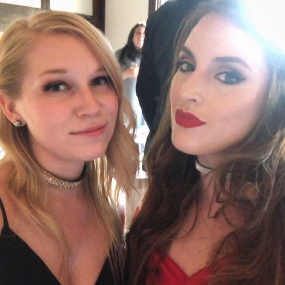 Meet your Posher, Brenna - Picture 1 of 1